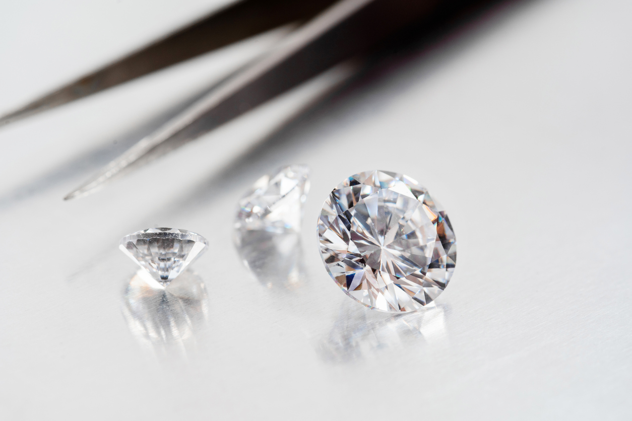 Prezzo diamante da 1 carato nel 2026: nuovo vs usato