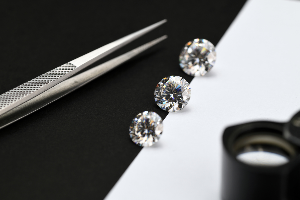 Cómo saber si un diamante es real: métodos fiables