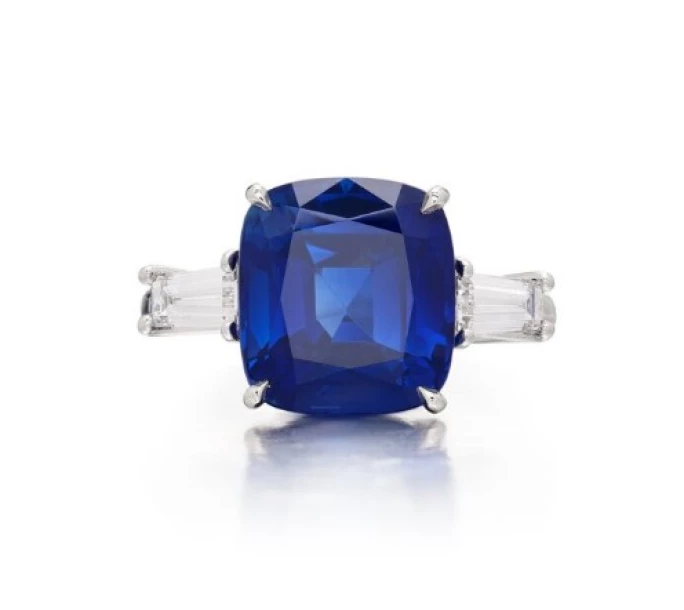 Anillo de zafiro de Cachemira y diamantes 6,98 ct