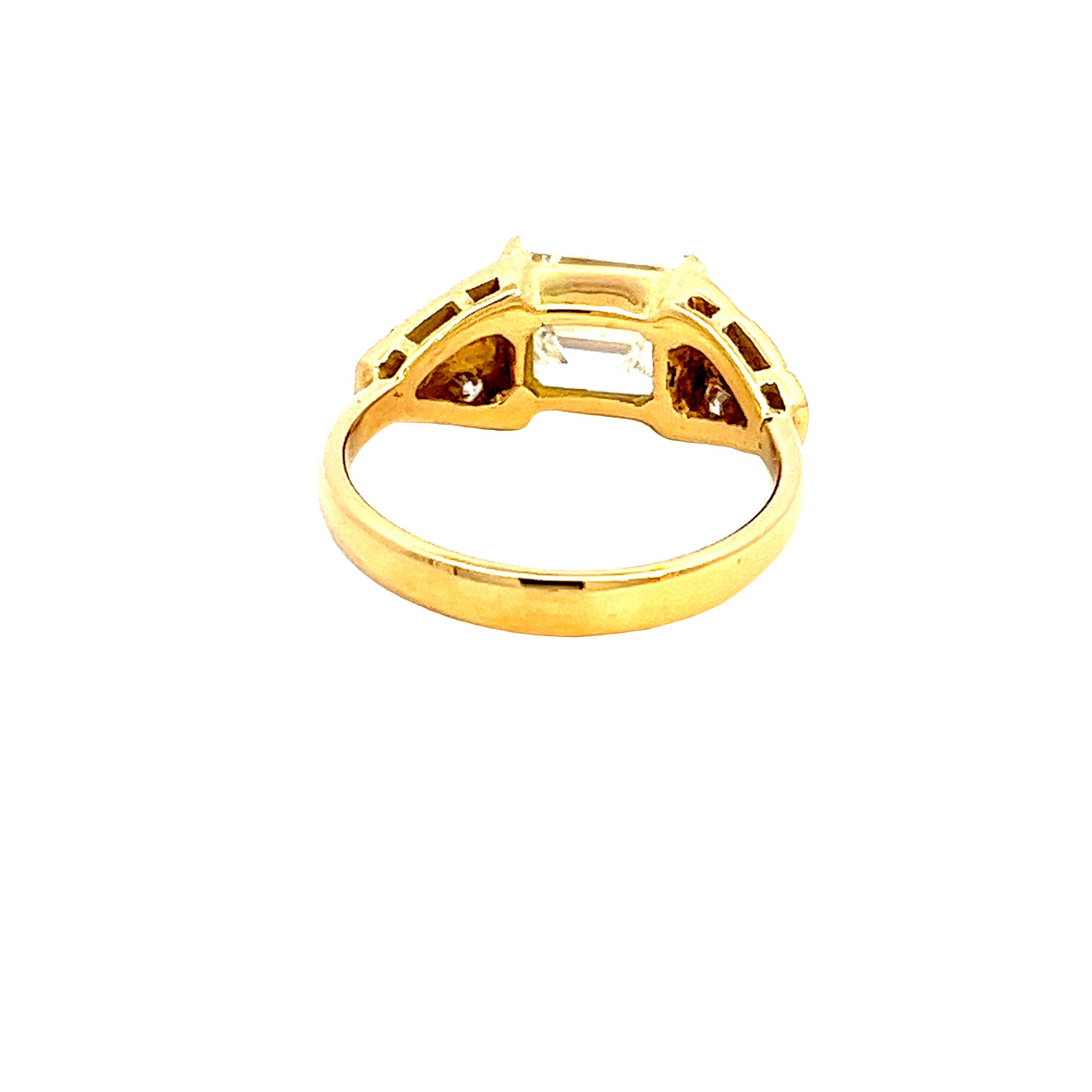 Dazzling 3.07ct Diamond Ring in 19ct Yellow Gold1.jpeg