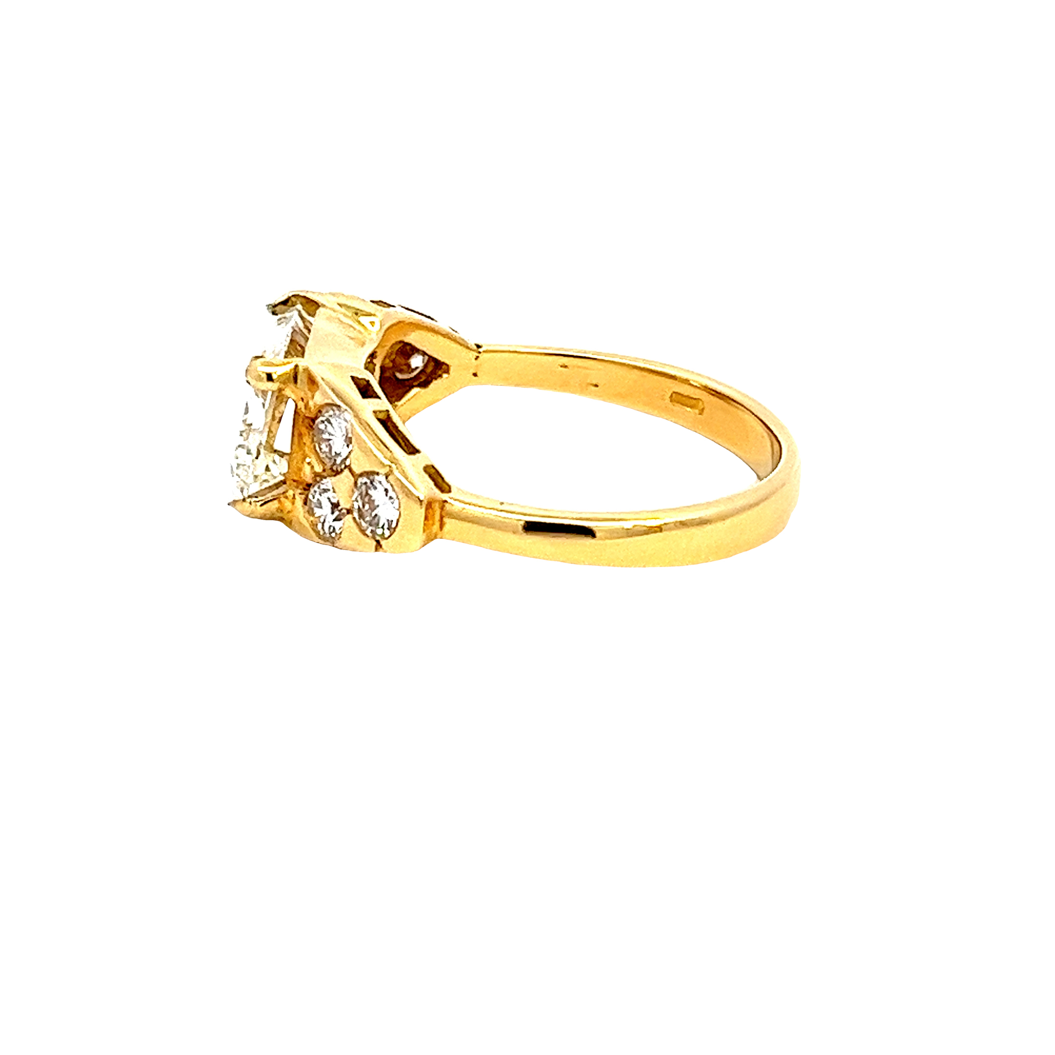 Dazzling 3.07ct Diamond Ring in 19ct Yellow Gold2.jpeg