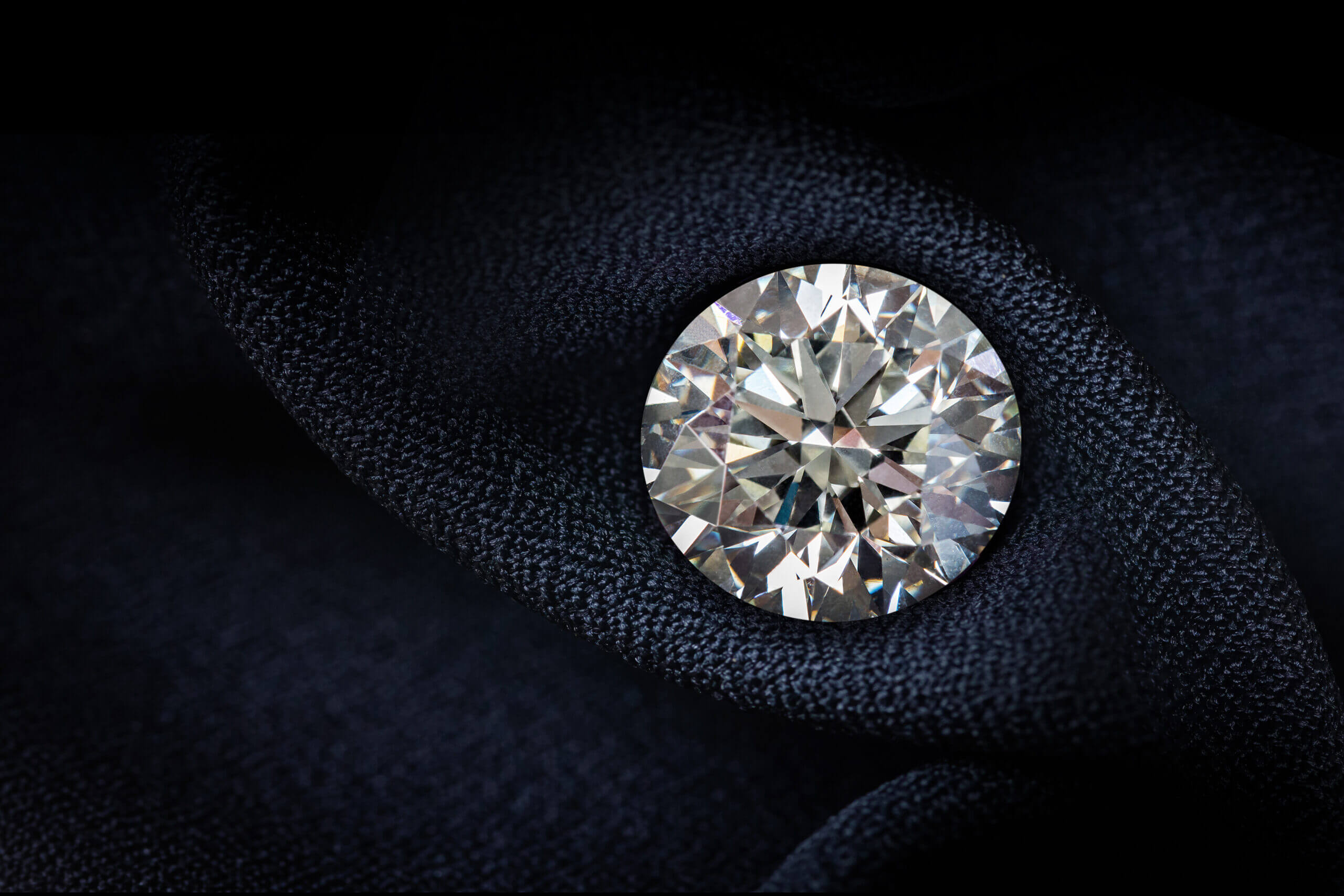 Por qué vender diamantes usados online: ¿cuáles son las ventajas?