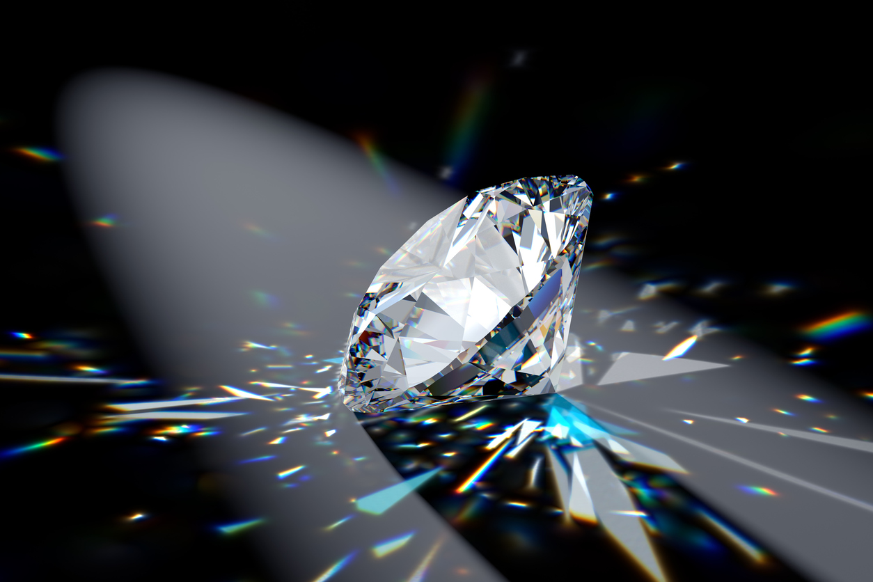 Vendere il tuo diamante online: scegli un servizio sicuro