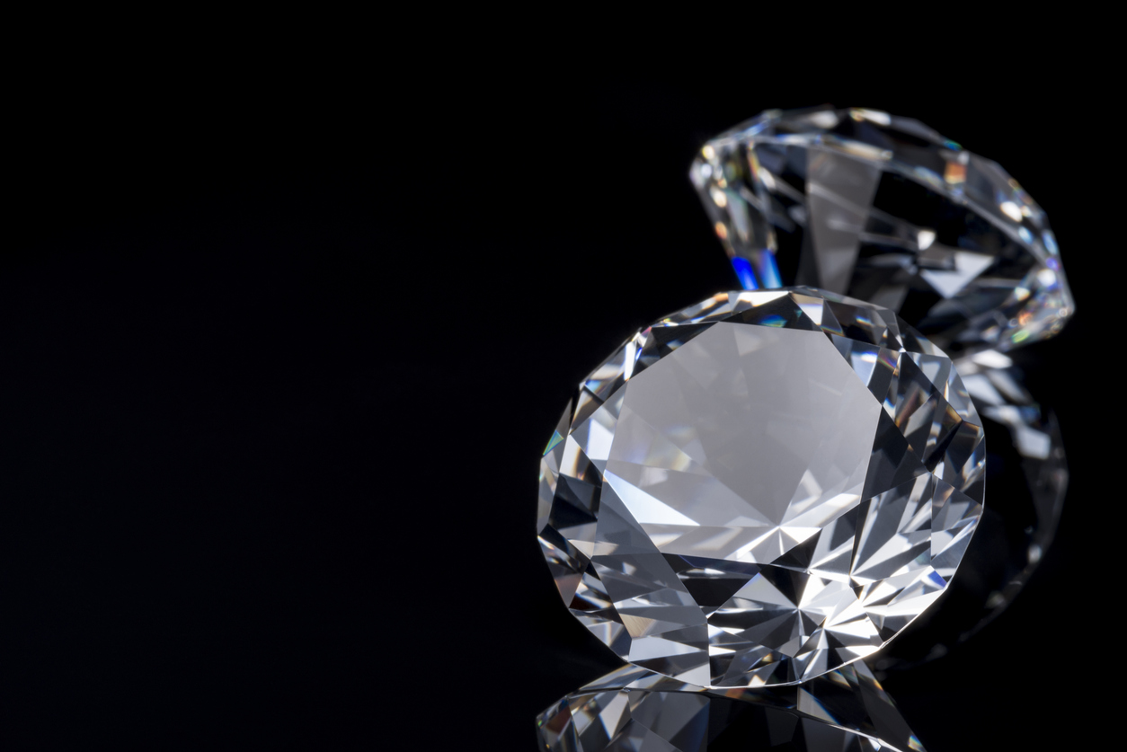 Brillanti attraverso i Secoli: Un Viaggio nella Storia dei Diamanti