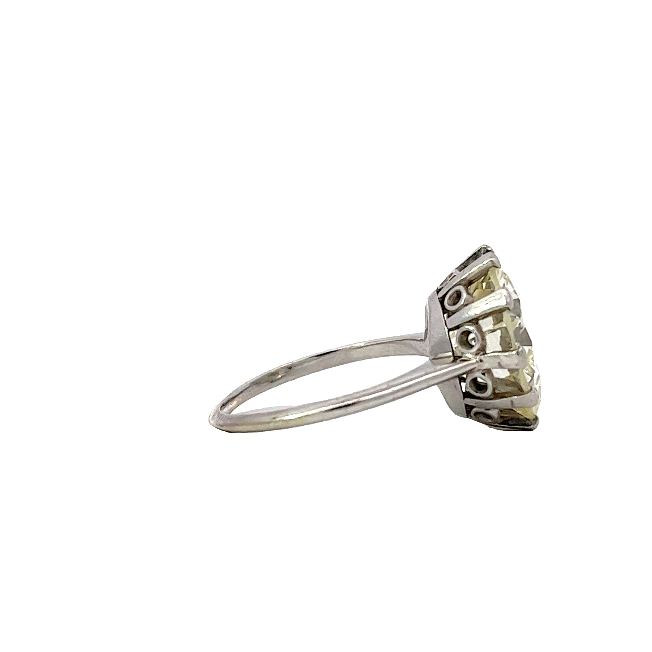 8ct Gold ring Adorend with a magnificent 6.80 carat round diamond1.jpeg