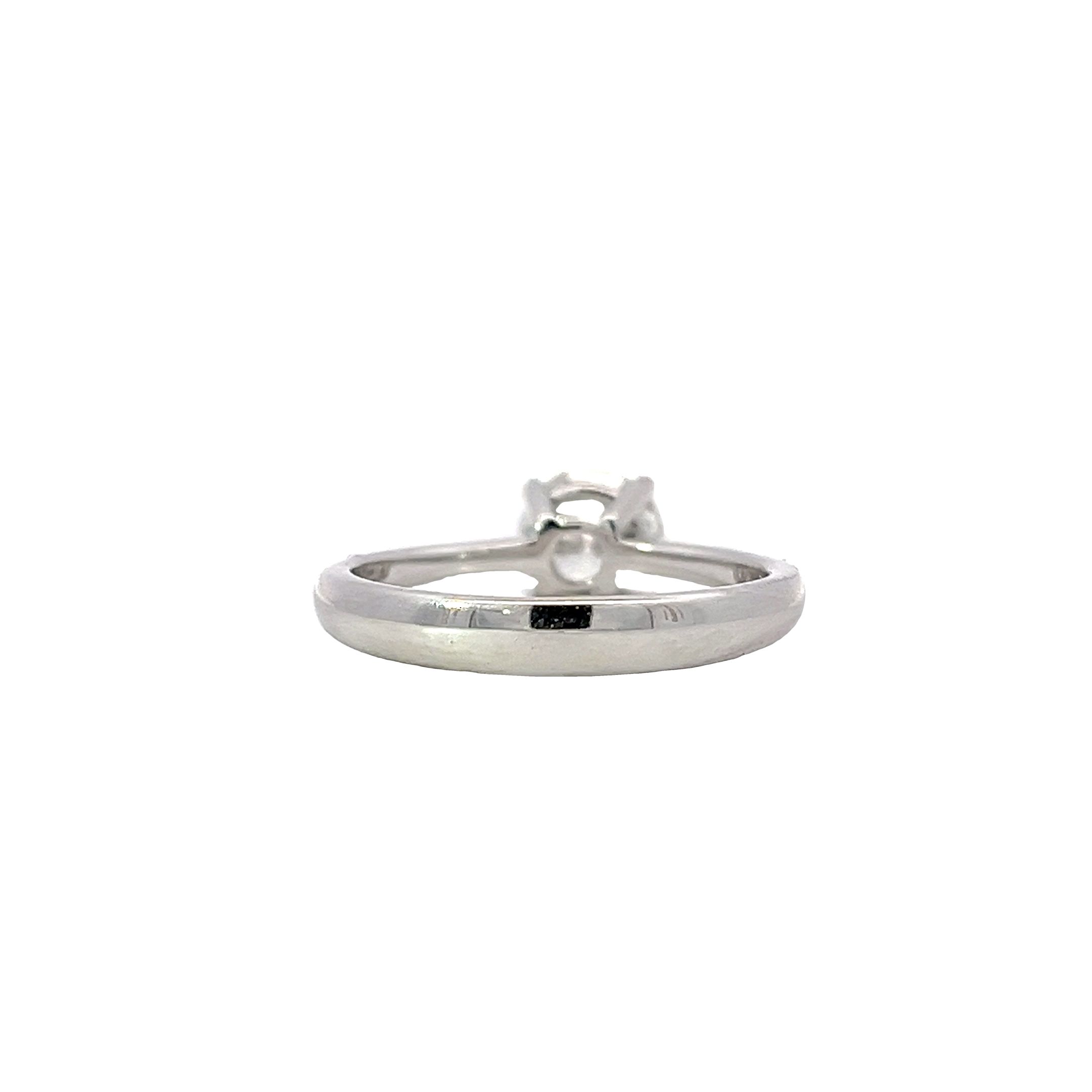 Exquisite 18ct Gold Ring with 1.30 Carat BR Diamond.jpeg