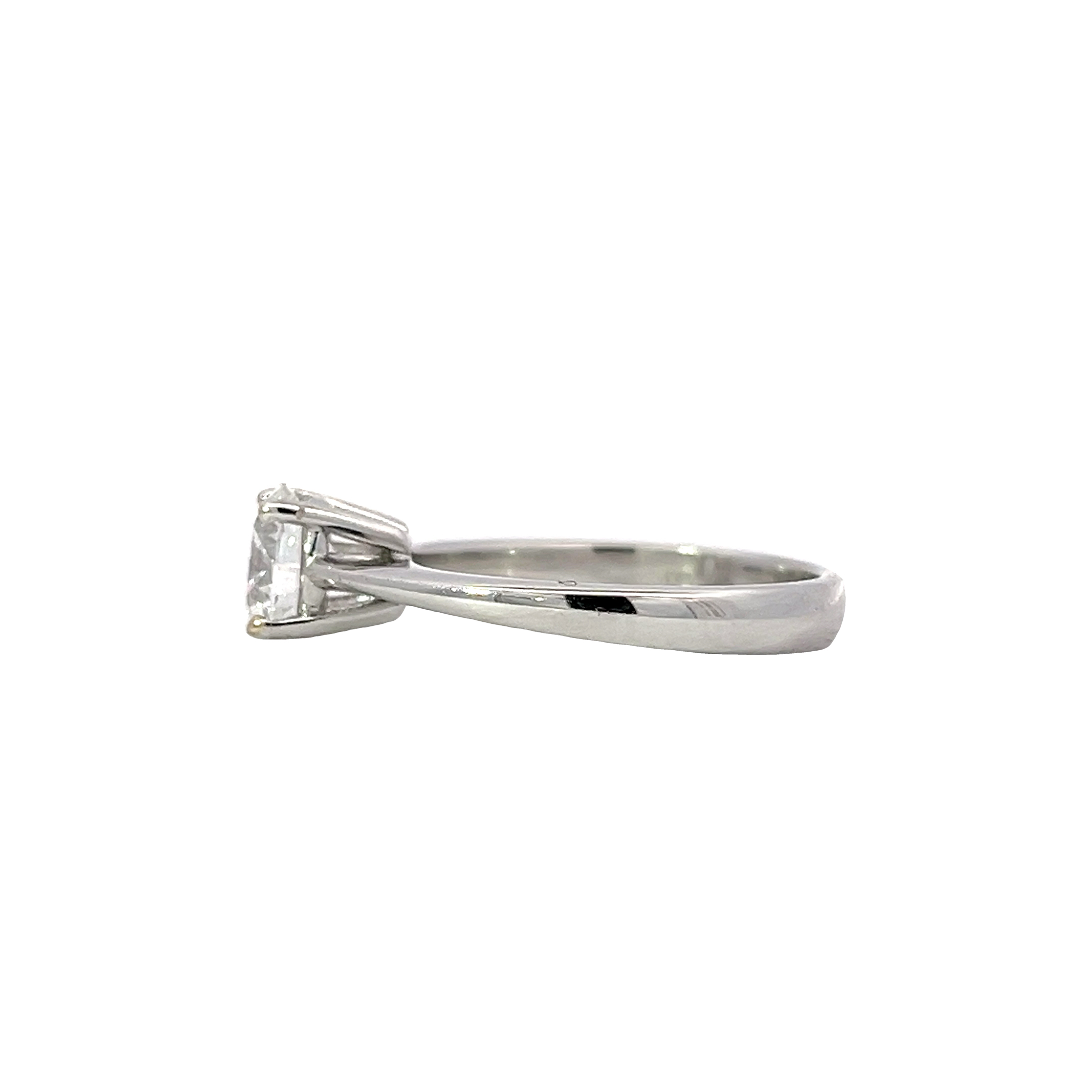 Exquisite 18ct Gold Ring with 1.30 Carat BR Diamond,2.jpeg