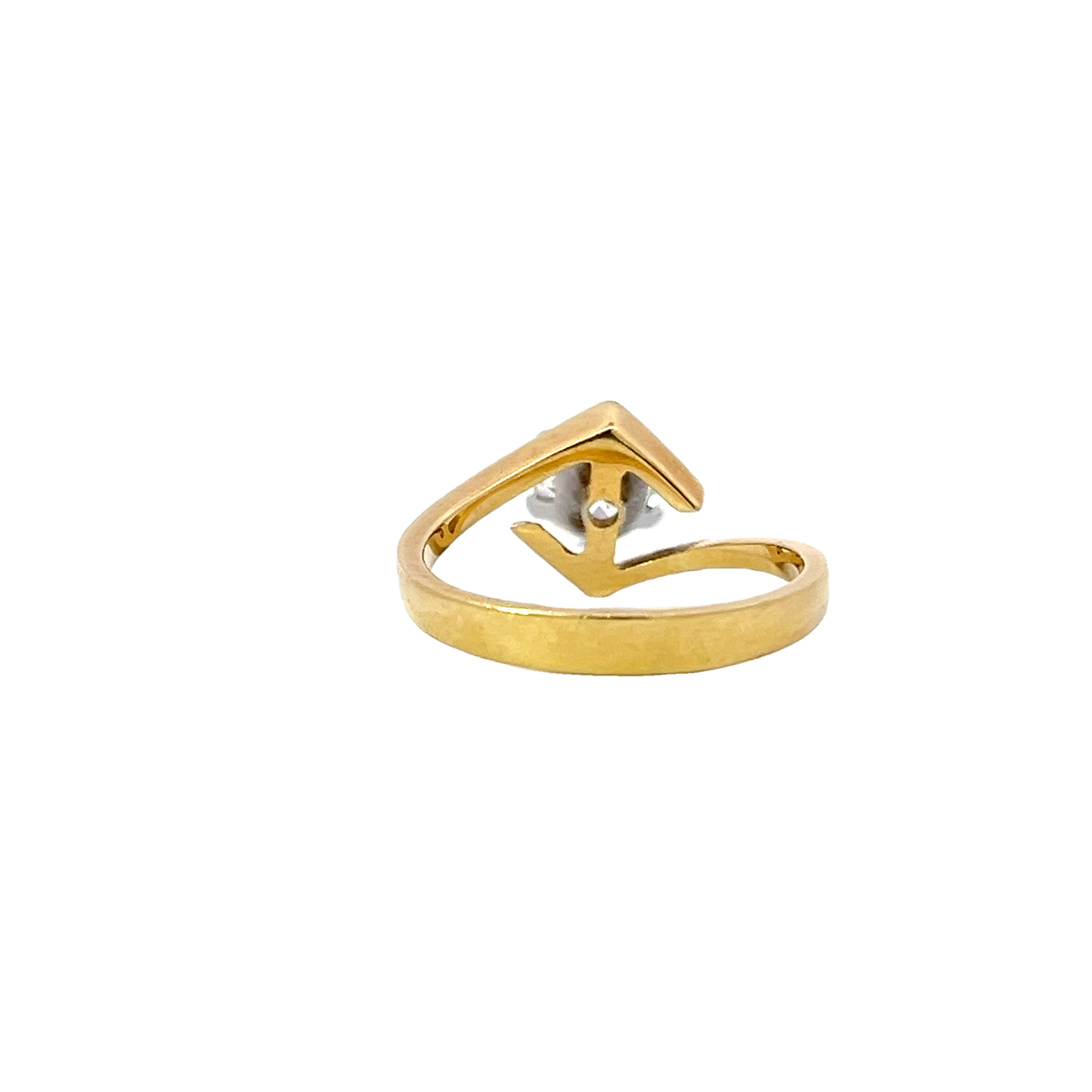 Exquisite 18ct Gold Ring Featuring a 1.02 Carat Brilliant Round Diamond2.jpeg