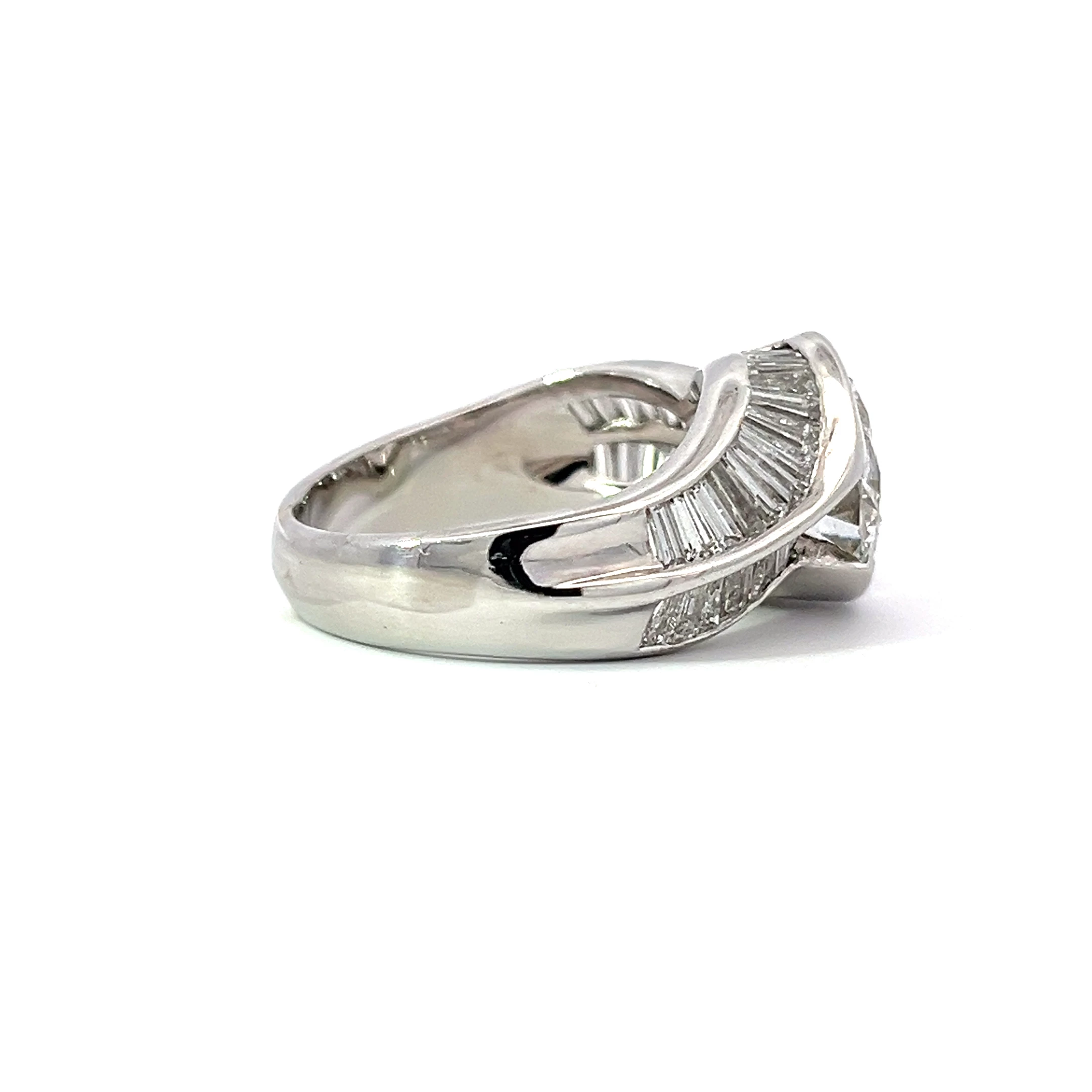 Elegant Diamond Ring 4.00 ct3.webp