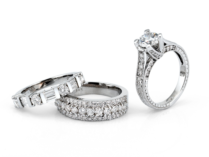Bague solitaire vs bague pavée: laquelle se revend le mieux?