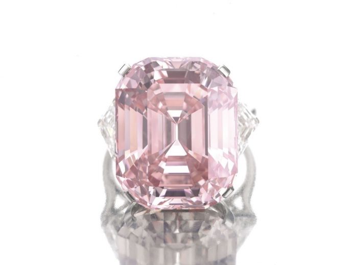 Graff Pink: diamante rosa da 24,78 ct, taglio smeraldo, Fancy Intense