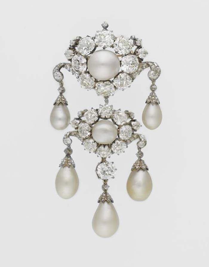 Broche d'épaule réalisée par François Kramer